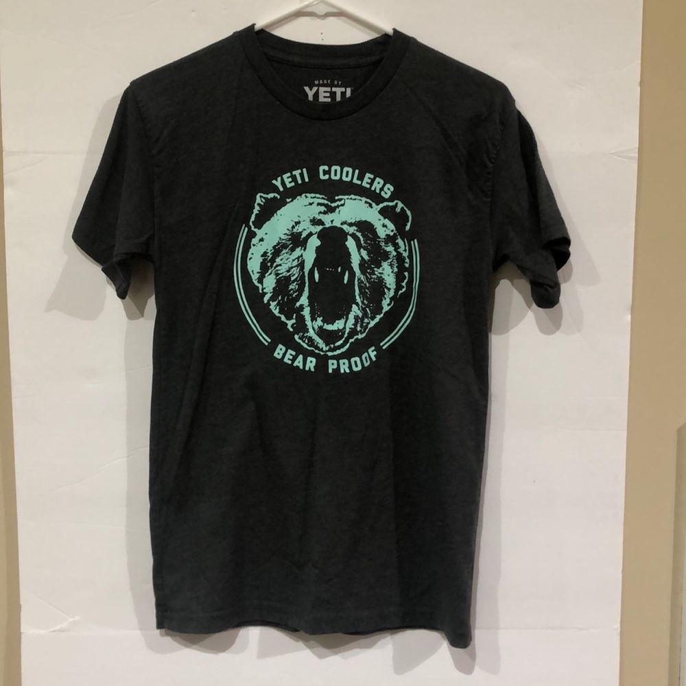 YETI short sleeve tee (small)